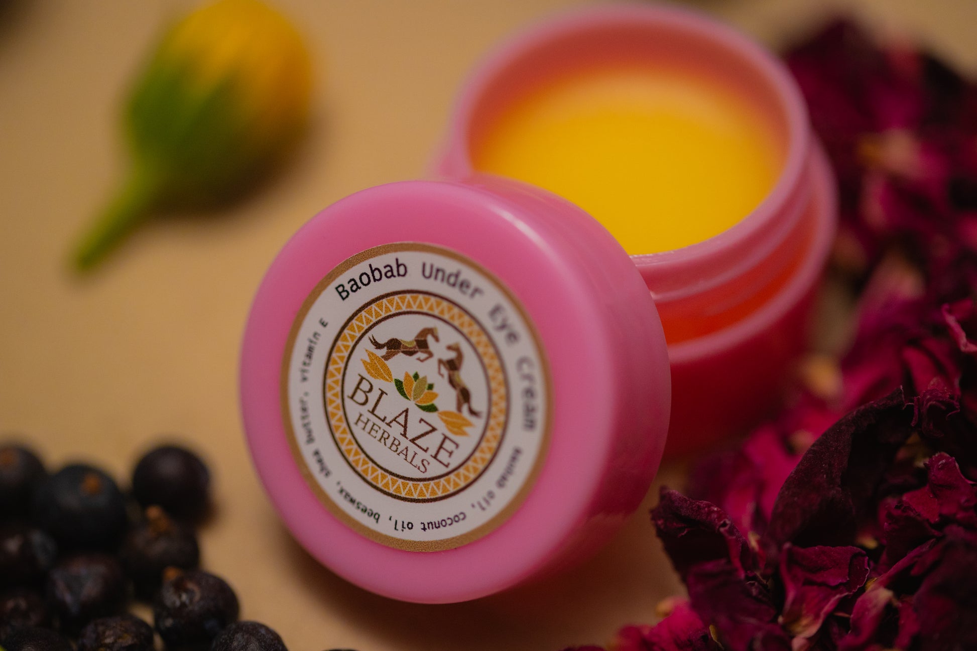 Best herbal supplements made from traditional healing herbs and plant medicine